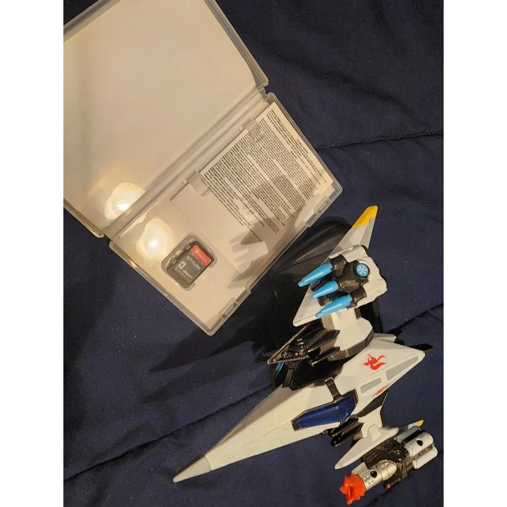 Starlink Battle for Atlas Nintendo Switch Game‎ with Zenith Starship Toy Bundle